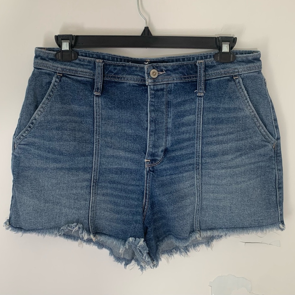 Hollister High Rise Mom Shorts 3” Button Fly 15